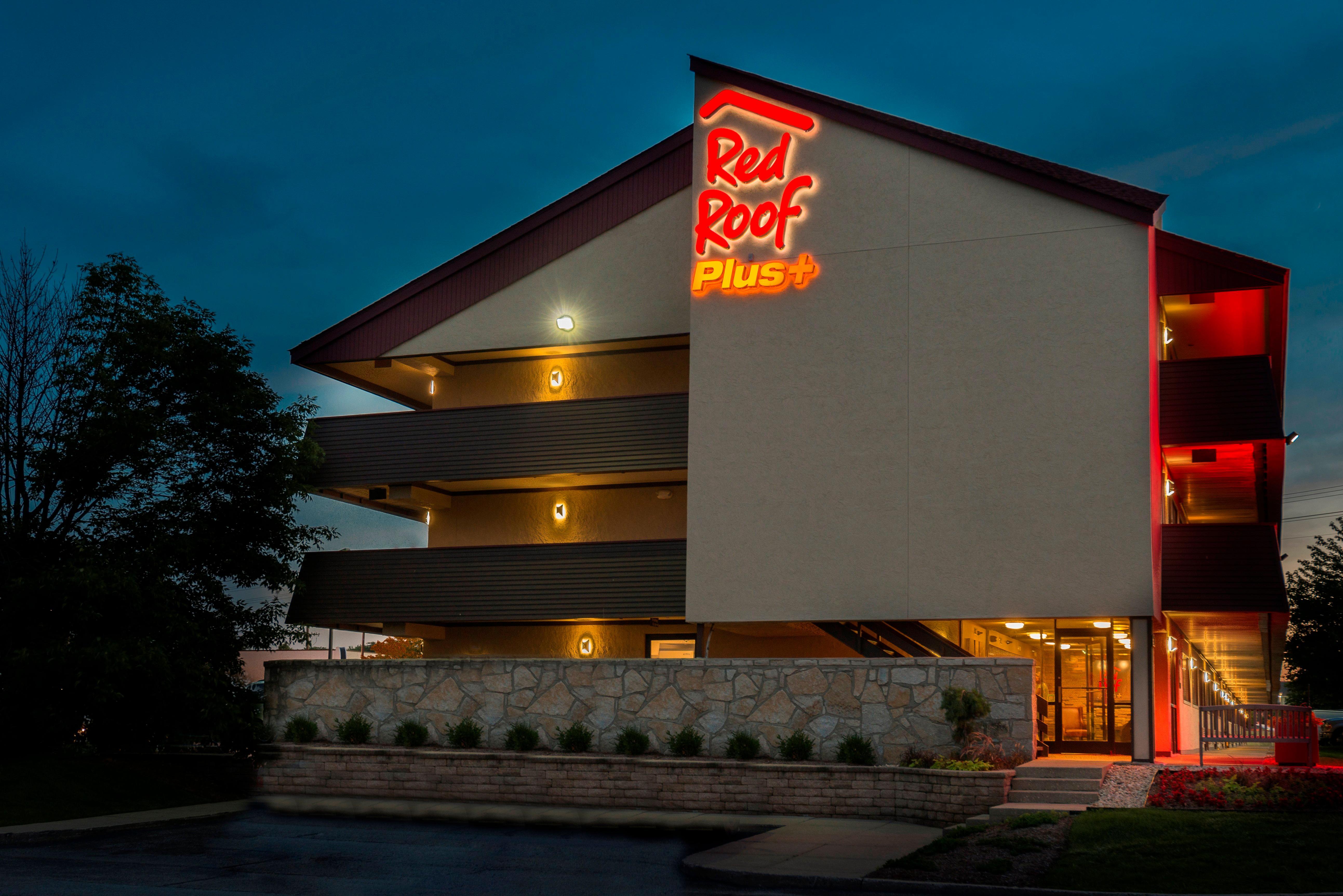 Red Roof Inn Plus+ Chicago - Naperville Exterior photo