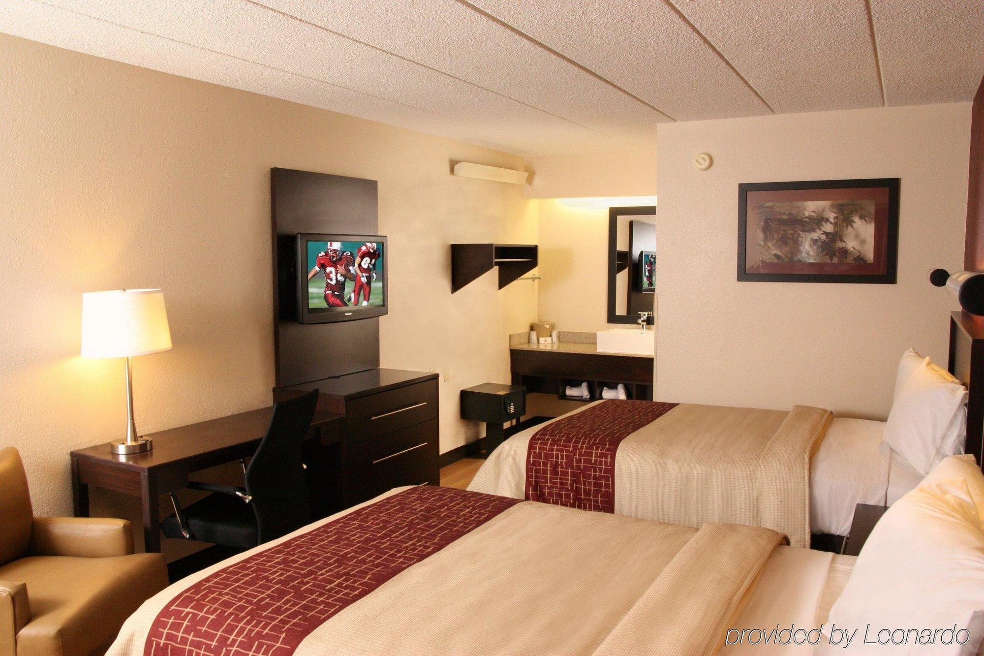 Red Roof Inn Plus+ Chicago - Naperville Room photo